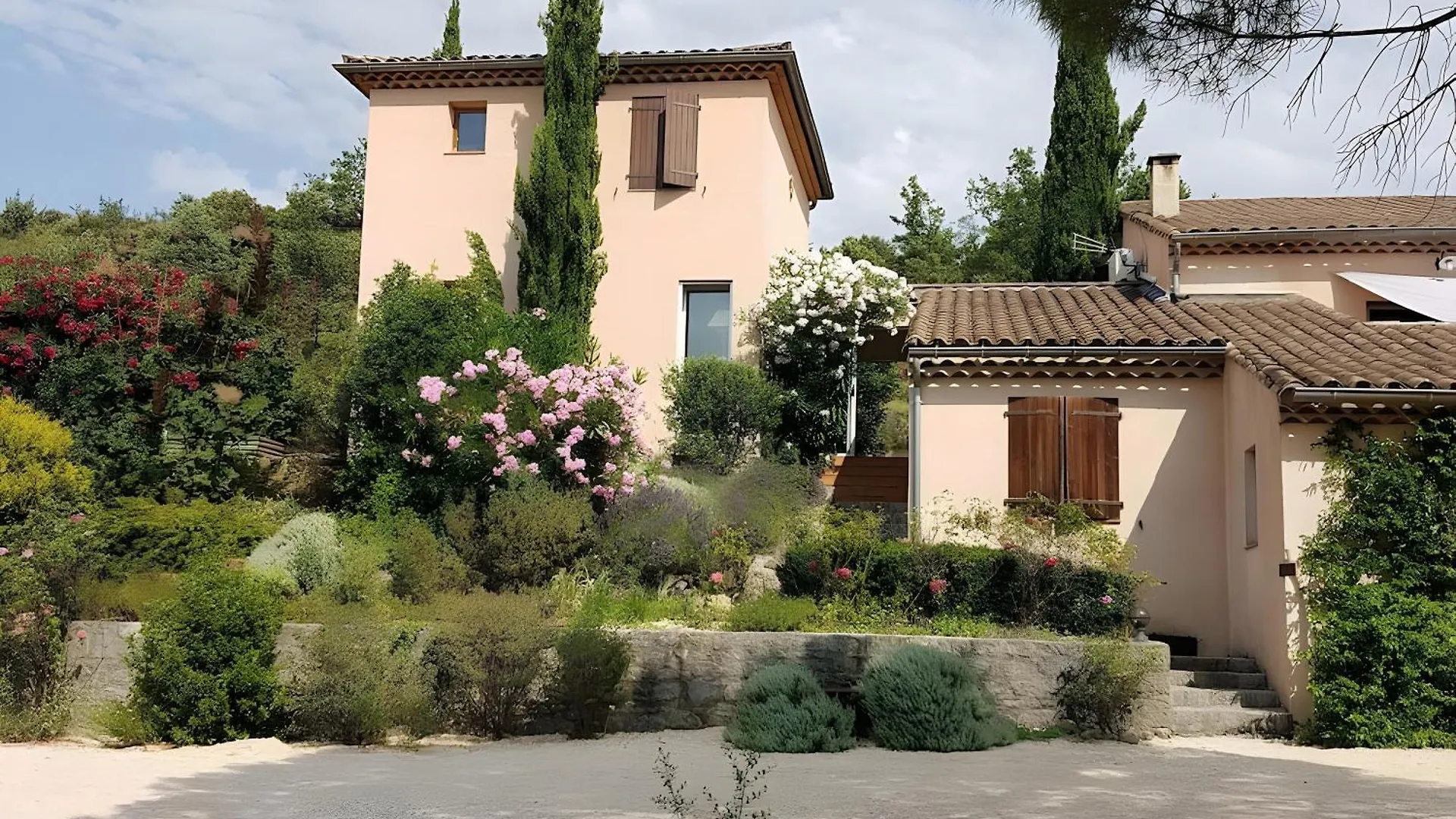 Gite Provencal Grospierres Holiday home